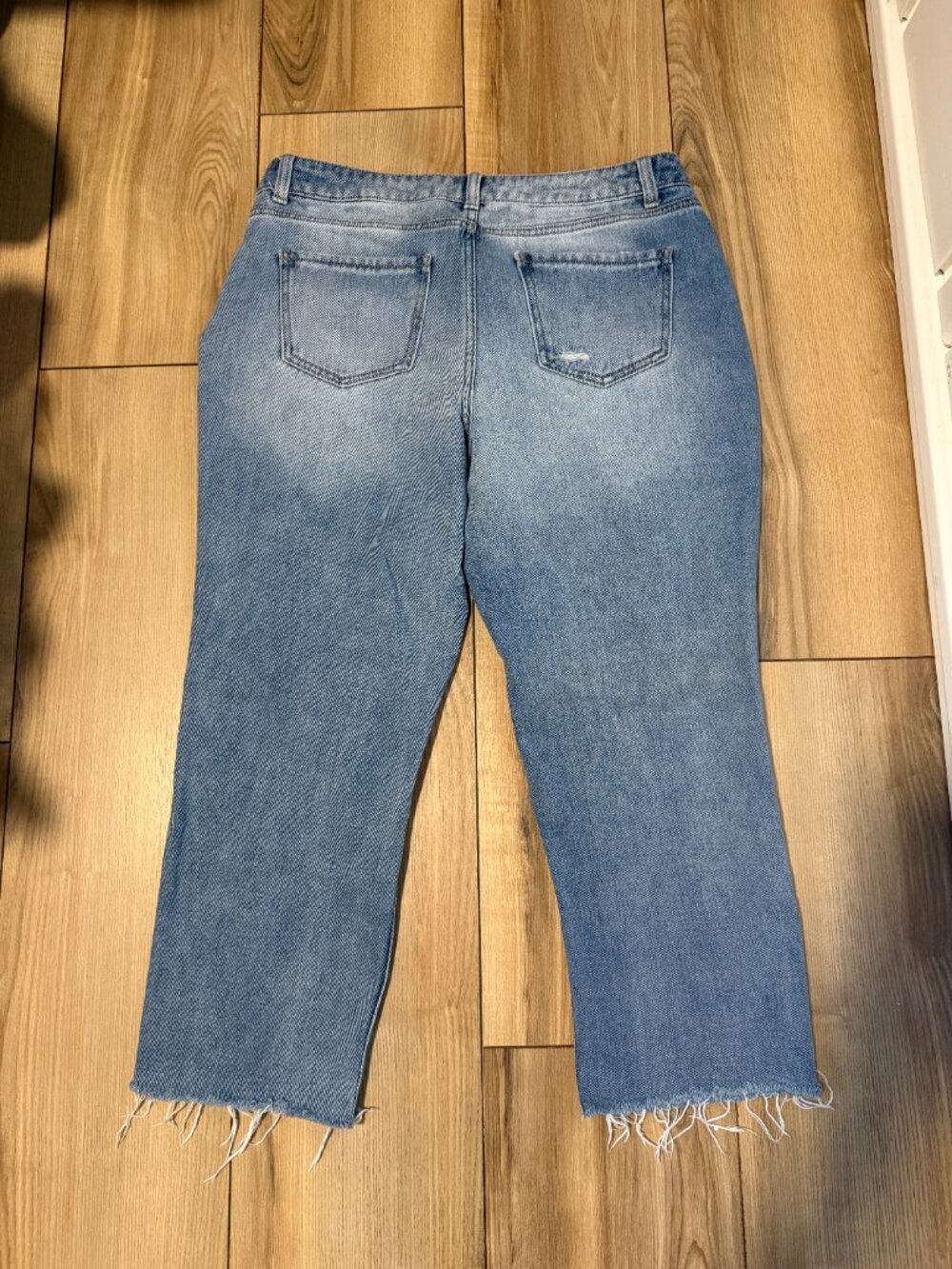 Time & Tru High Rise Distressed Jeans sz 14 - Picture 2 of 2